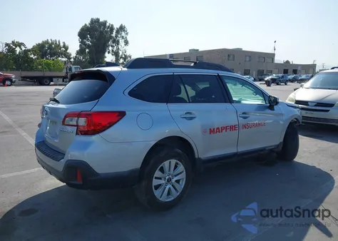 2018 Subaru Outback 2.5I Premium из США, поврежденный, VIN 4S4BSAFC7J3357729